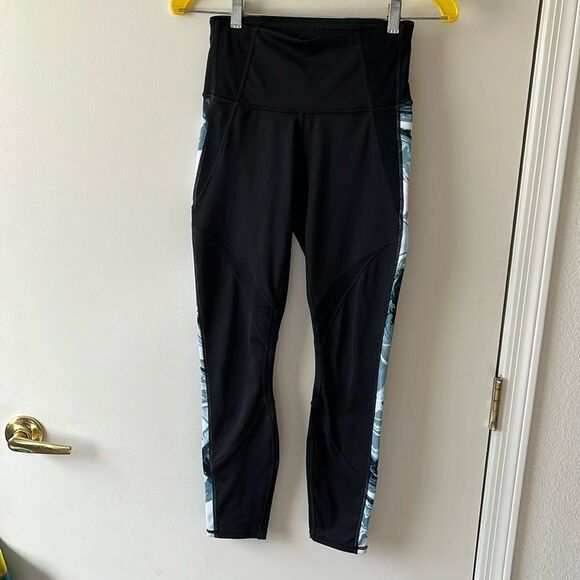 Athleta Marble Precision 7/8 Tights Size XS Gently used black/abyss - Picture 1 of 7